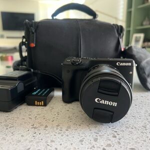 Canon Black EOS M3 18-55mm camera with case and 3 batteries